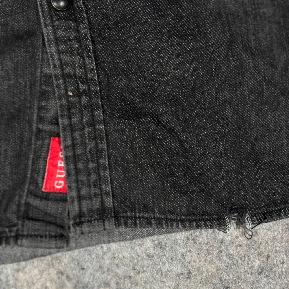 Guess Denim Shirt Mens XL Black Floral Embroidered Western Pearl Snap Button
